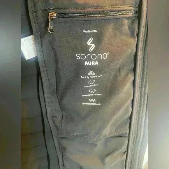 Ladies Calvin Klein puffed coat with hood in black. - Picture 3 of 8